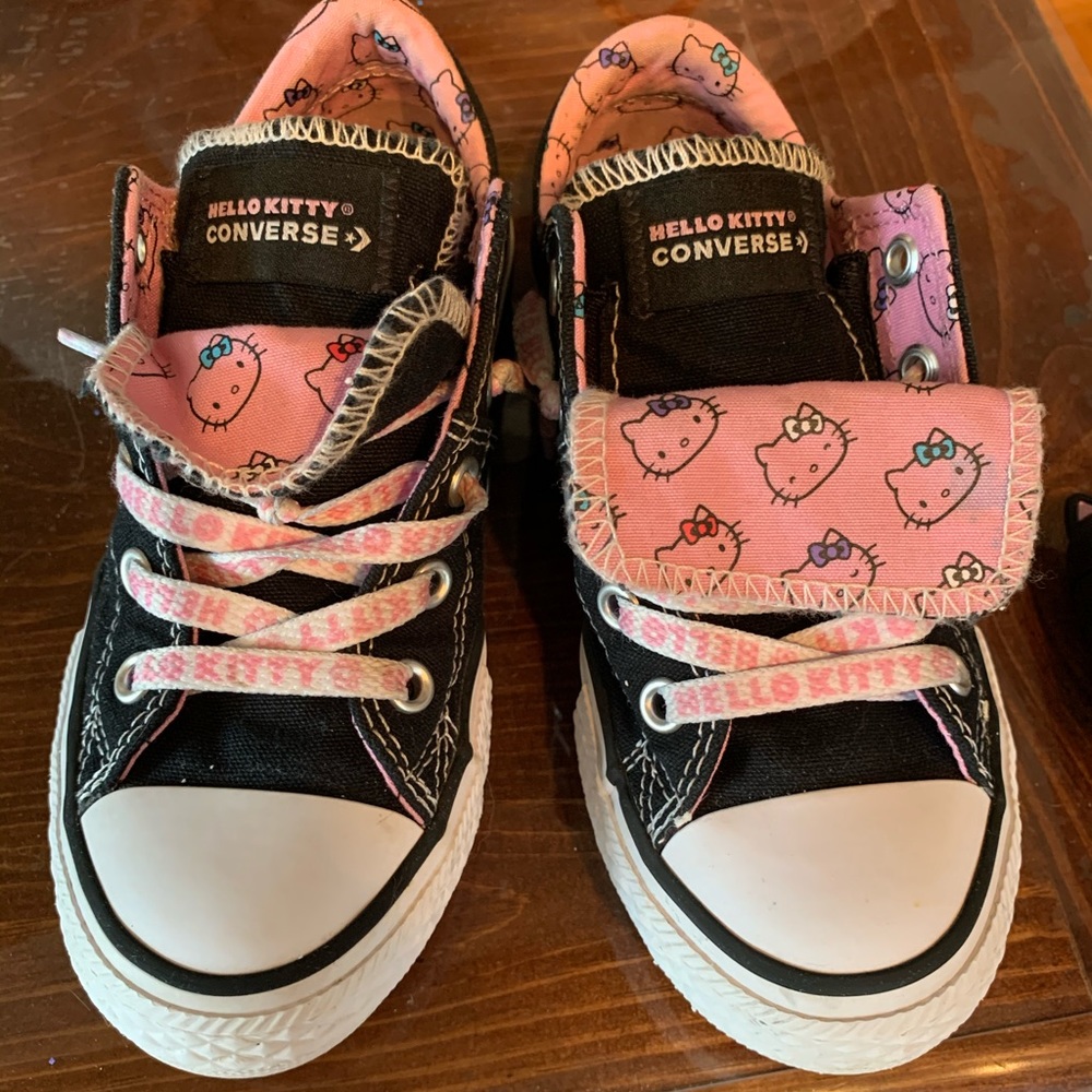 Hello Kitty converse